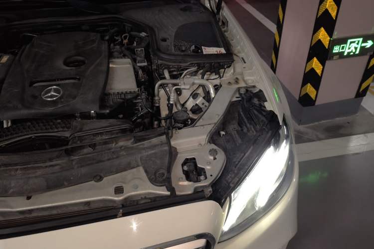 Used Mercedes-Benz E-Class 2018 Restyled E 300 L Sporty and Stylish Edition Engine Bay Left