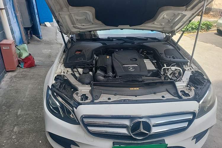 Used Mercedes-Benz E-Class 2018 Restyled E 300 L Sporty and Stylish Edition Engine Bay Right