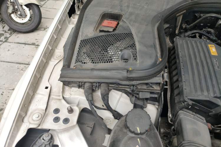 Used Mercedes-Benz E-Class 2018 Facelift E 200 L Sport Edition Engine Bay Right