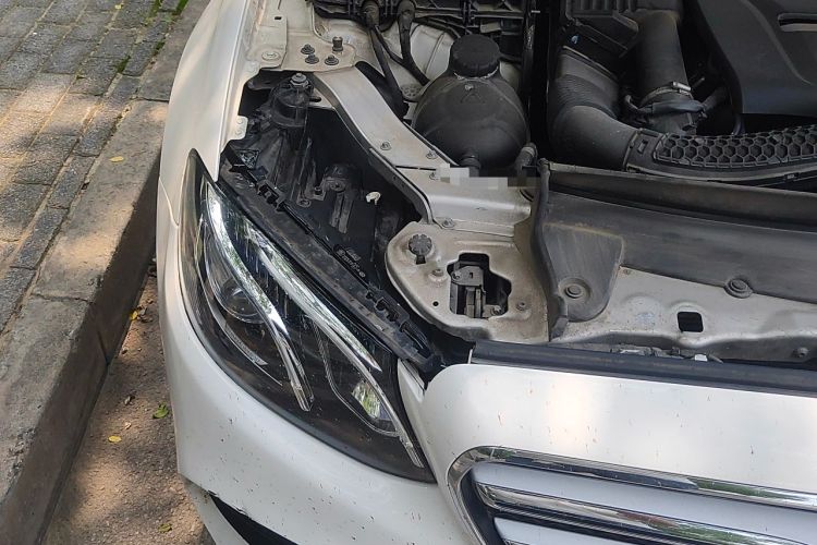 Used Mercedes-Benz E-Class 2018 Restyled E 300 L Sporty and Stylish Edition Engine Bay Right