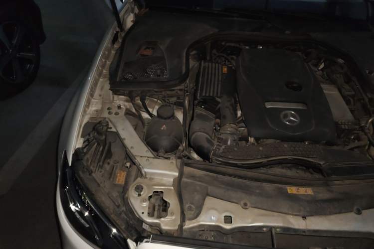 Used Mercedes-Benz E-Class 2018 E 200 L Sport Edition Engine Bay Right