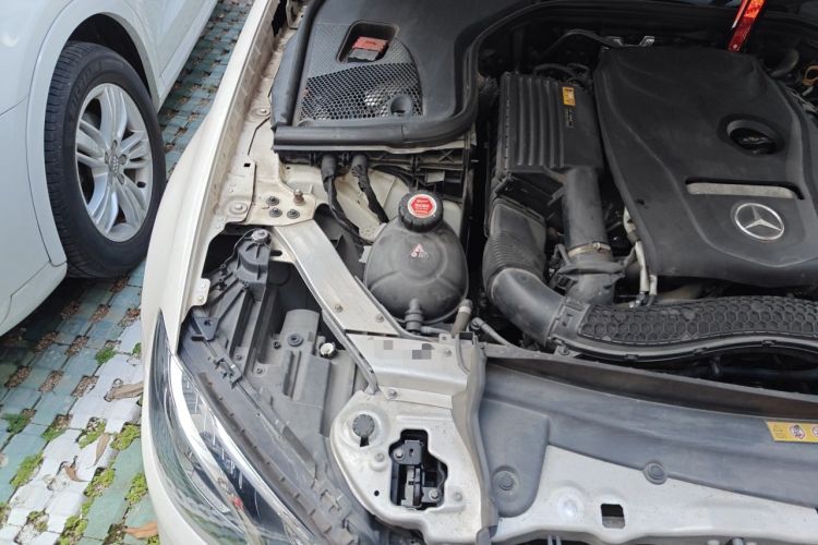Used Mercedes-Benz E-Class 2018 E 300 L Sporty and Stylish Model Engine Bay Right