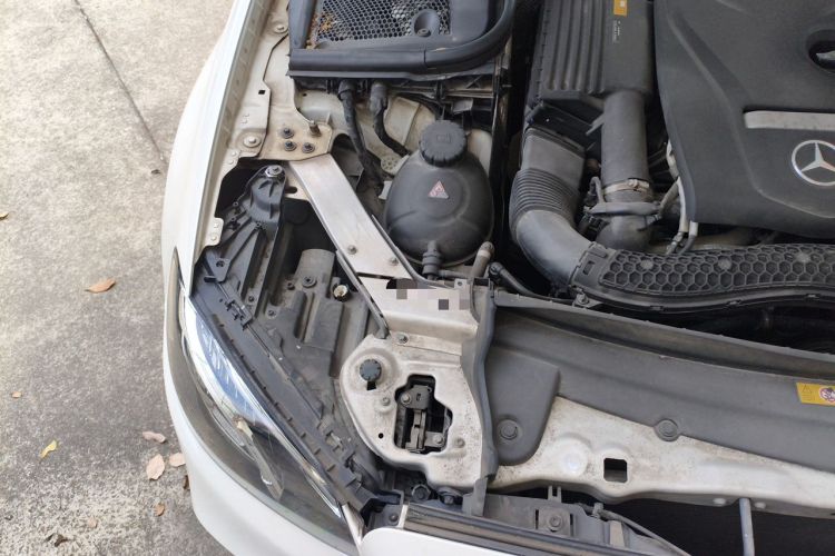 Used Mercedes-Benz E-Class 2018 E 300 L Sporty and Stylish Model Engine Bay Right