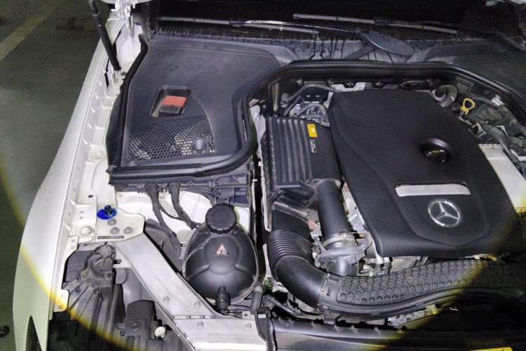 Used Mercedes-Benz E-Class 2018 E 200 Coupe Engine Bay Right