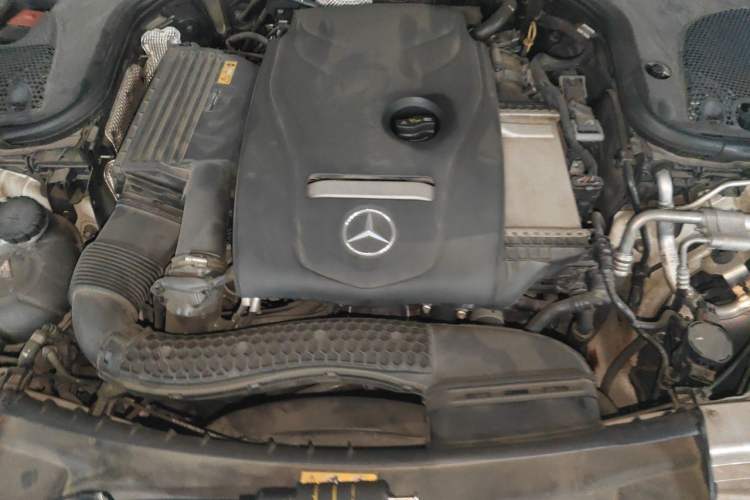 Used Mercedes-Benz E-Class 2018 E 200 Coupe Engine Bay