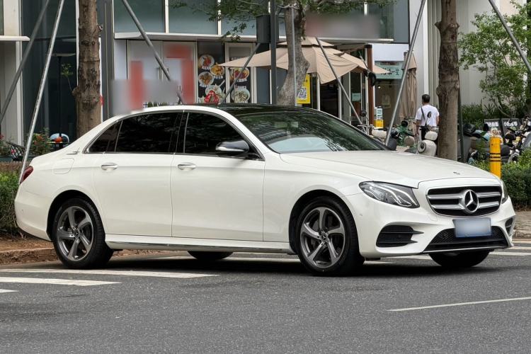 Used Mercedes-Benz E-Class 2018 E 300 L Sporty and Stylish Model Exterior 1