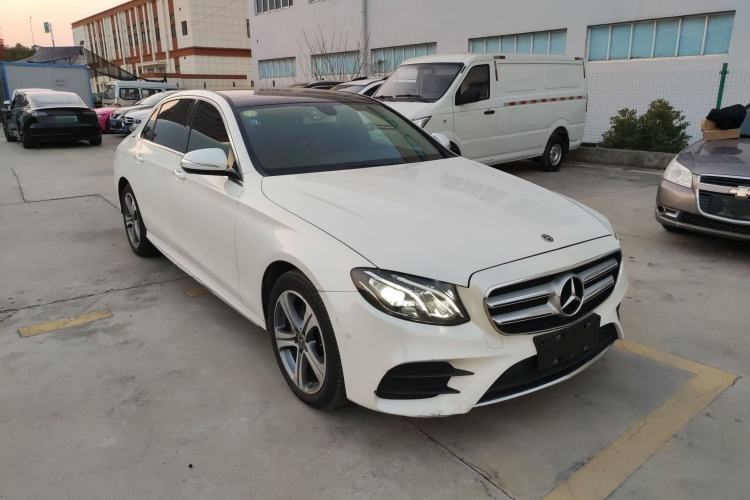 Used Mercedes-Benz E-Class 2018 Facelift E 200 L Sport Edition Exterior 2