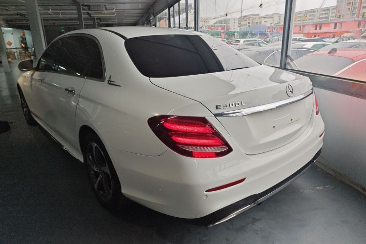 Used Mercedes-Benz E-Class 2018 Facelift E 200 L Sport 4MATIC Exterior 2