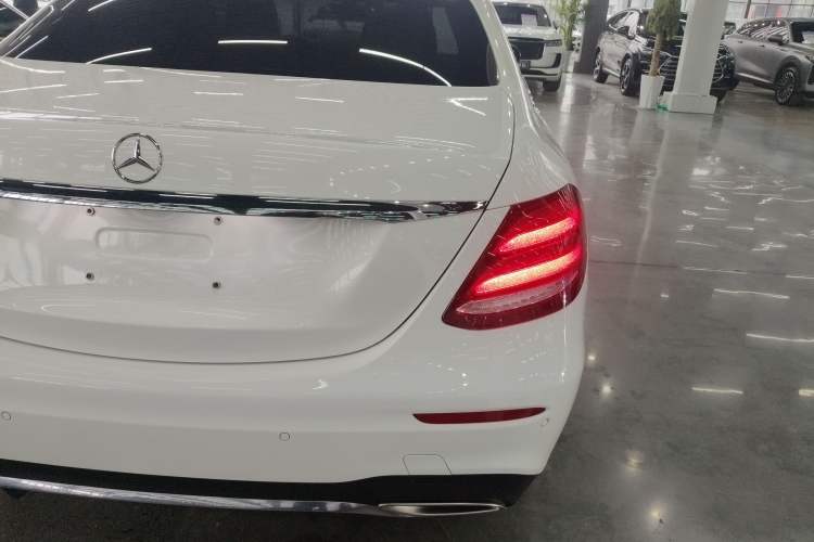 Used Mercedes-Benz E-Class 2018 E 300 L Sport Luxury Edition Exterior 2