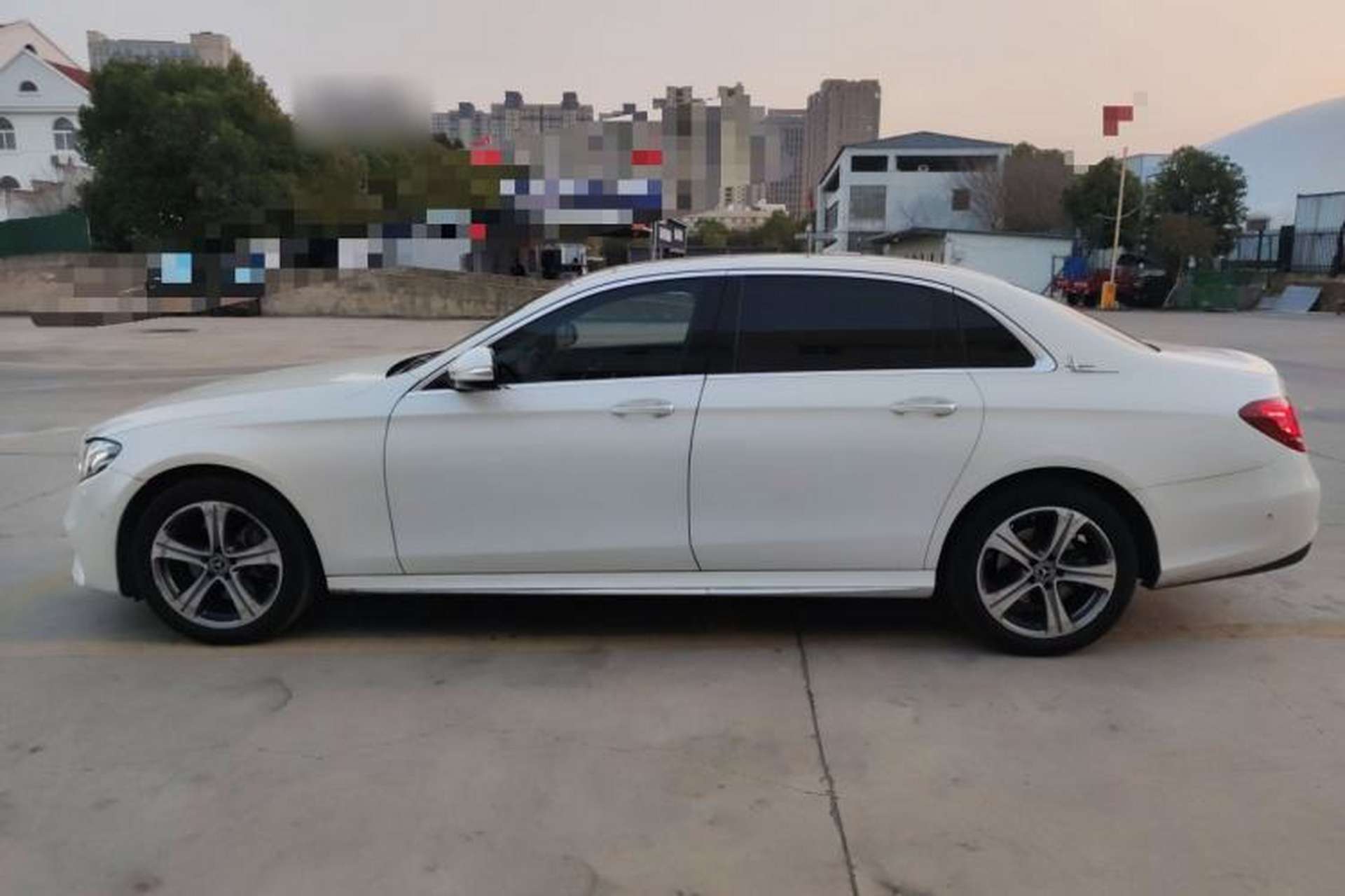 Used Mercedes-Benz E-Class 2018 Facelift E 200 L Sport Edition Exterior 3