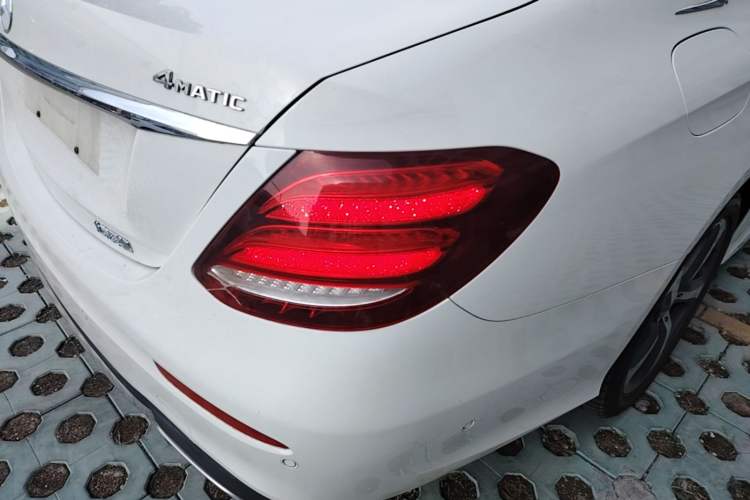 Used Mercedes-Benz E-Class 2018 Facelift E 200 L Sport 4MATIC Exterior 3