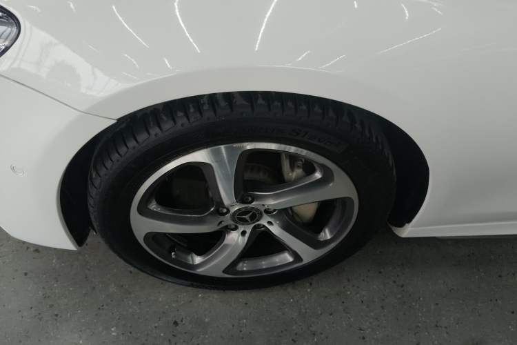 Used Mercedes-Benz E-Class 2018 E 300 L Sport Luxury Edition Exterior 3