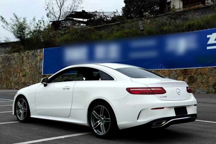 Used Mercedes-Benz E-Class 2018 E 200 Coupe Exterior 4