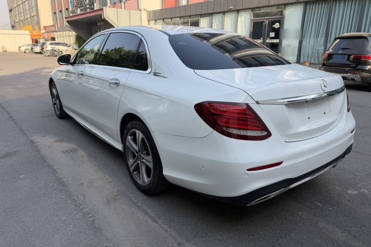 Used Mercedes-Benz E-Class 2018 E 200 L Sport Edition Exterior 4