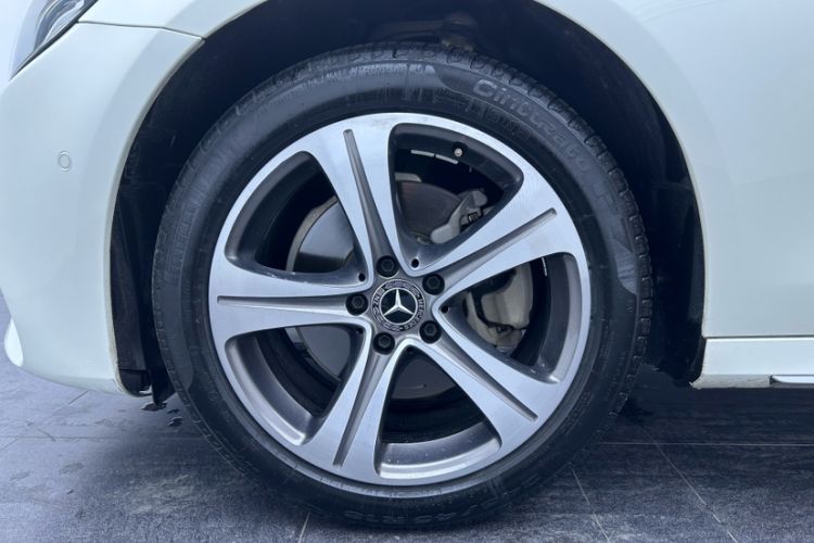 Used Mercedes-Benz E-Class 2018 Facelift E 200 L Sport Edition Exterior 5