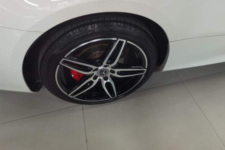 Used Mercedes-Benz E-Class 2018 E 300 Coupe Exterior 5