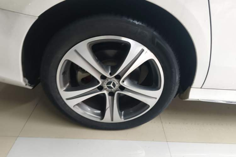 Used Mercedes-Benz E-Class 2018 E 200 L Sport Edition Exterior 5