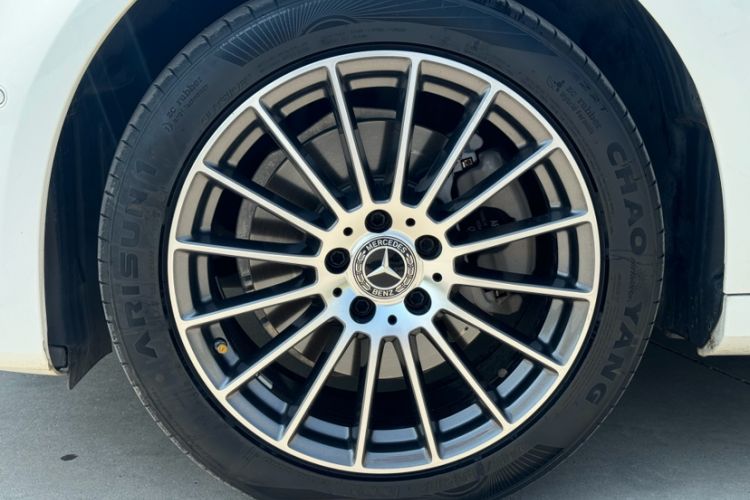 Used Mercedes-Benz E-Class 2018 Facelift E 200 L Sport Edition Exterior 6