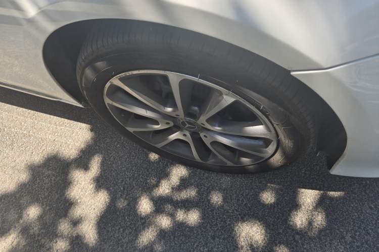 Used Mercedes-Benz E-Class 2018 Facelift E 200 L Exterior 7