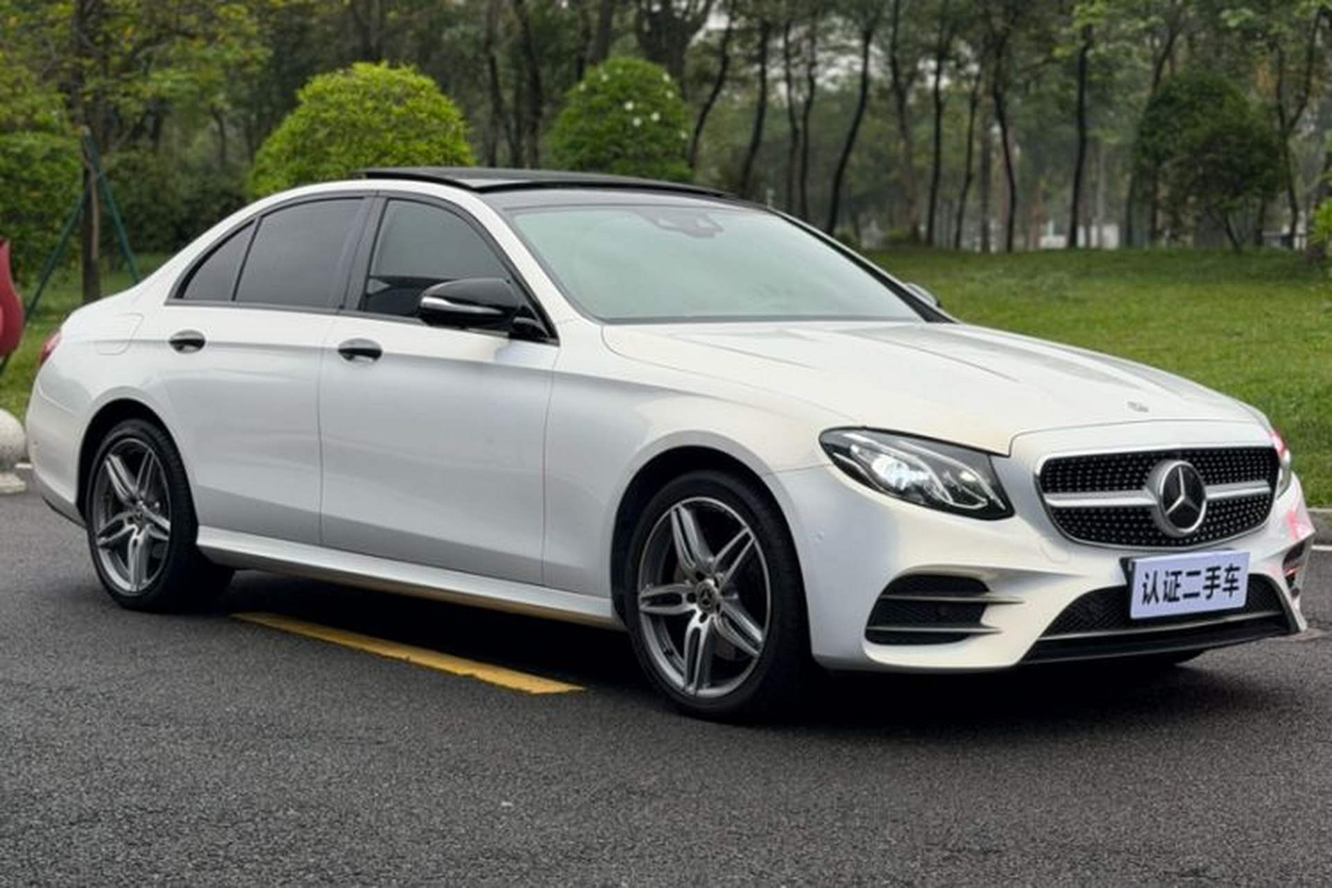 Used Mercedes-Benz E-Class 2018 E 300 Sport Edition Exterior 9