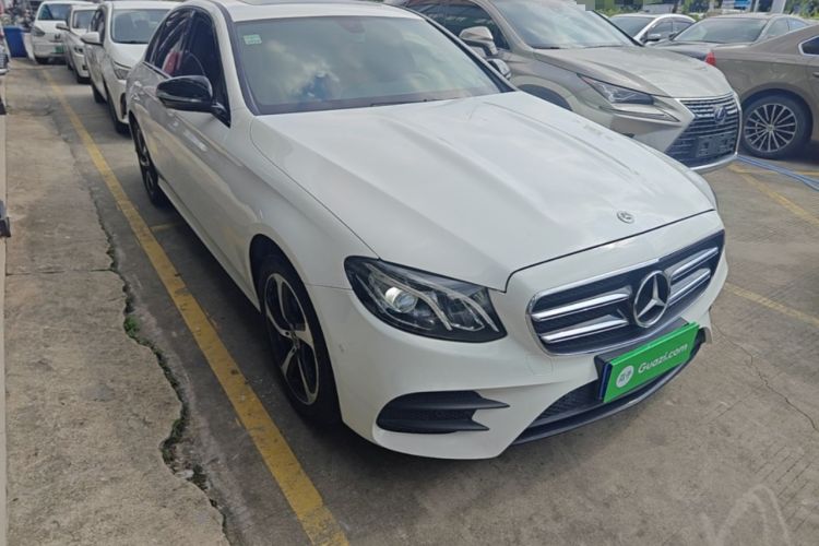 Used Mercedes-Benz E-Class 2018 E 200 Sport 4MATIC Front Right 45 Deg
