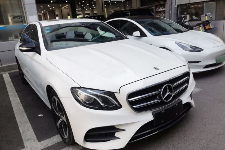 Used Mercedes-Benz E-Class 2018 E 200 Sport Edition Front Right 45 Deg