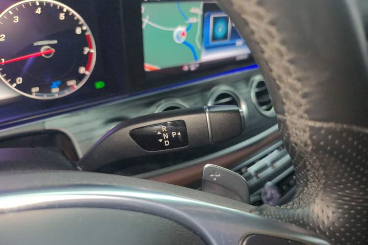 Used Mercedes-Benz E-Class 2018 Facelift E 200 L Sport Edition Gear Lever