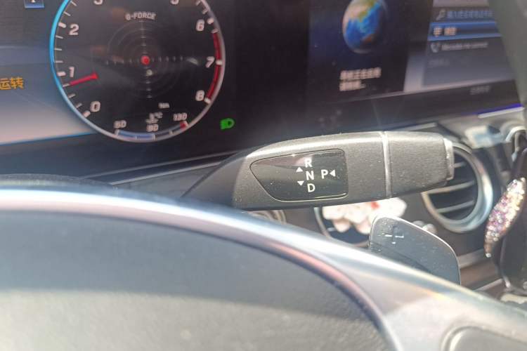 Used Mercedes-Benz E-Class 2018 E 300 L Sport Luxury Edition Gear Lever