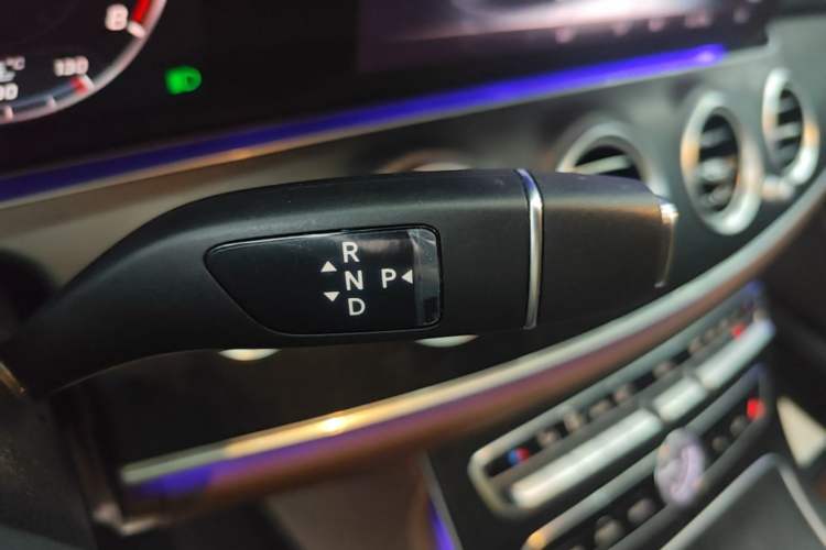 Used Mercedes-Benz E-Class 2018 Facelift E 200 L Sport Edition Gear Lever