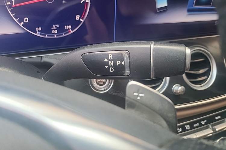 Used Mercedes-Benz E-Class 2018 Restyled E 300 L Sporty and Stylish Edition Gear Lever