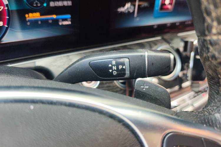 Used Mercedes-Benz E-Class 2018 Restyled E 300 L Sporty and Stylish Edition Gear Lever