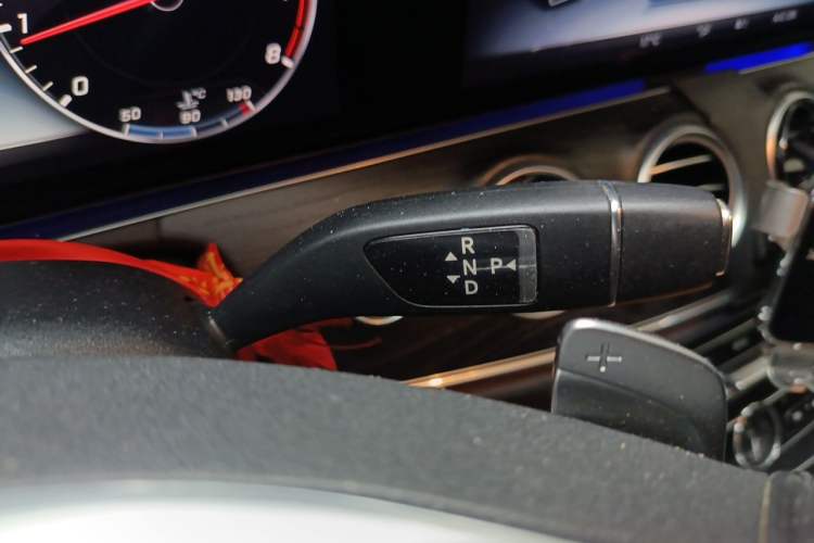 Used Mercedes-Benz E-Class 2018 Facelift E 200 L Sport Edition Gear Lever