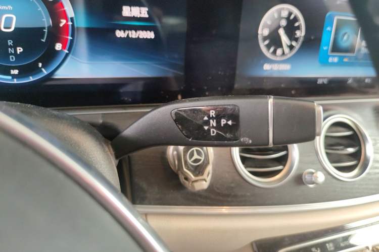 Used Mercedes-Benz E-Class 2018 Facelift E 200 L Sport Edition Gear Lever