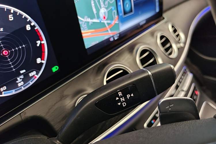 Used Mercedes-Benz E-Class 2018 E 200 L Sport Edition Gear Lever