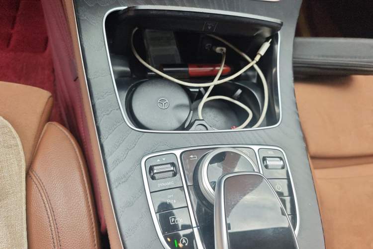 Used Mercedes-Benz E-Class 2018 E 200 Sport 4MATIC Gear Lever