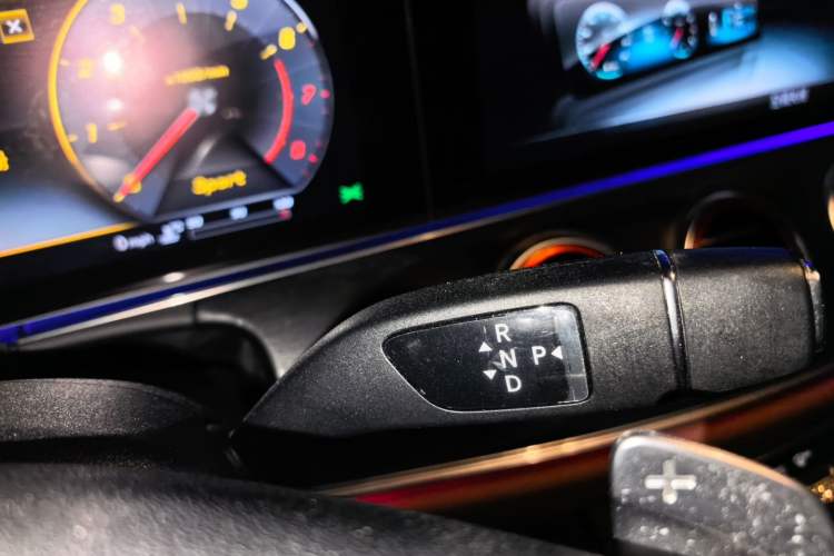 Used Mercedes-Benz E-Class 2018 E 200 L Sport 4MATIC Gear Lever