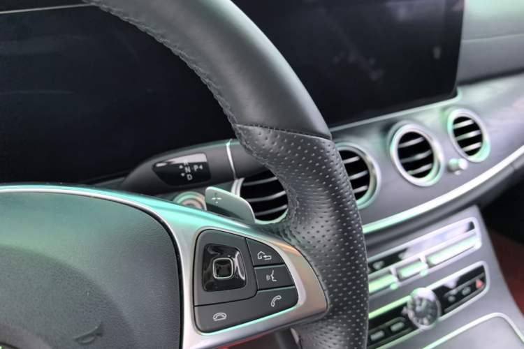 Used Mercedes-Benz E-Class 2018 E 200 L Sport Edition Gear Lever