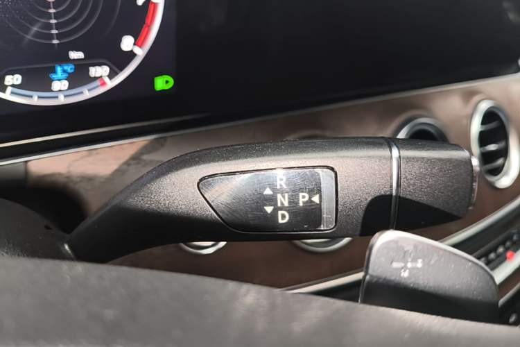 Used Mercedes-Benz E-Class 2018 E 200 L Gear Lever