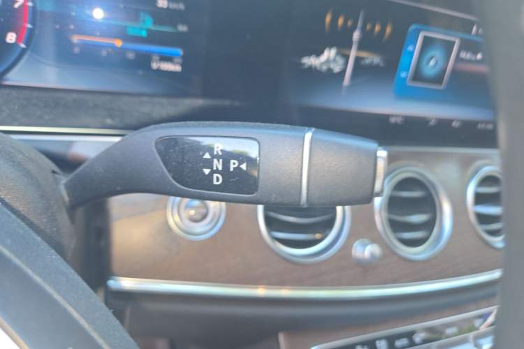 Used Mercedes-Benz E-Class 2018 Facelift E 200 L Gear Lever