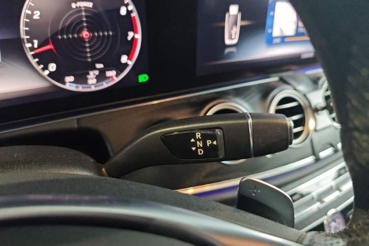 Used Mercedes-Benz E-Class 2018 Facelift E 200 L Sport 4MATIC Gear Lever