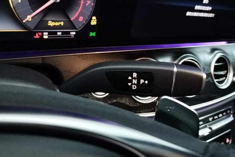 Used Mercedes-Benz E-Class 2018 Facelift E 200 L Sport Edition Gear Lever