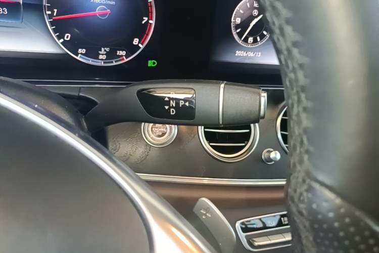 Used Mercedes-Benz E-Class 2018 Facelift E 200 L Sport 4MATIC Gear Lever
