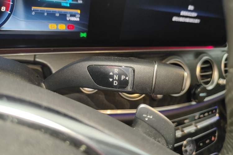 Used Mercedes-Benz E-Class 2018 Facelift E 200 L Sport Edition Gear Lever