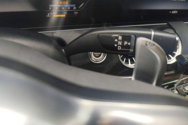 Used Mercedes-Benz E-Class 2018 E 200 L Sport Edition Gear Lever