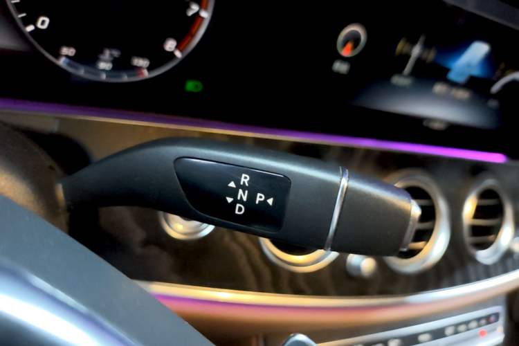 Used Mercedes-Benz E-Class 2018 E 300 L Sporty and Stylish Model Gear Lever
