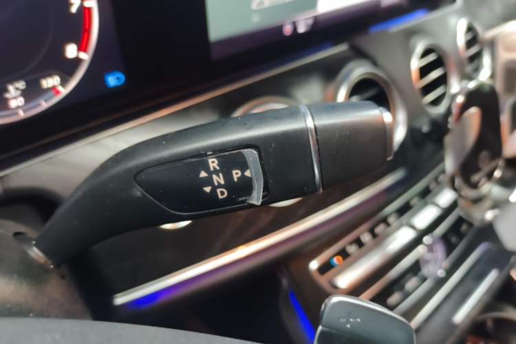 Used Mercedes-Benz E-Class 2018 E 200 L Sport Edition Gear Lever