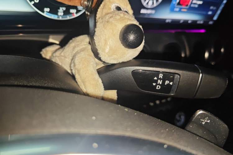 Used Mercedes-Benz E-Class 2018 E 200 Sport Edition Gear Lever