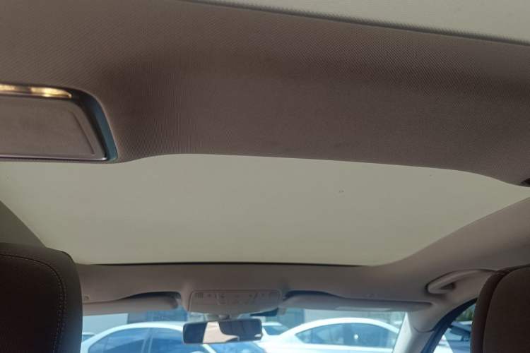 Used Mercedes-Benz E-Class 2018 E 300 L Sport Luxury Edition Headliner