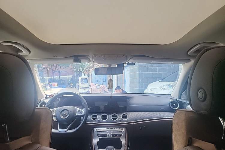Used Mercedes-Benz E-Class 2018 Restyled E 300 L Sporty and Stylish Edition Headliner