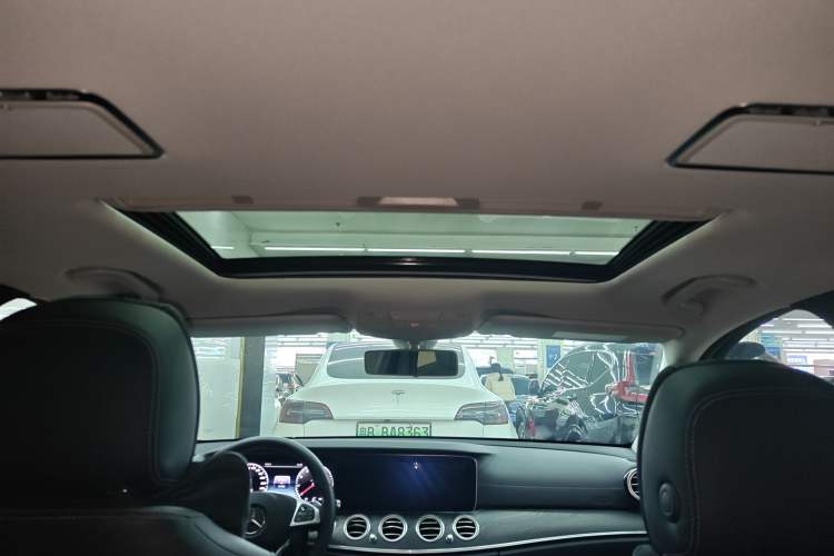 Used Mercedes-Benz E-Class 2018 E 200 L Sport Edition Headliner